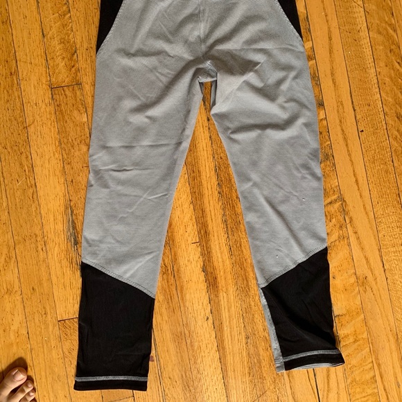 Under Armour Leggings - Picture 3 of 5